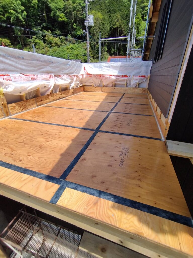 鳥取市M様邸　ベランダFRP防水“2プライ工法”でしっかり保護しました！